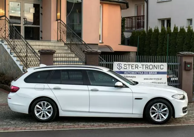 BMW Seria 5 520d Sport Line