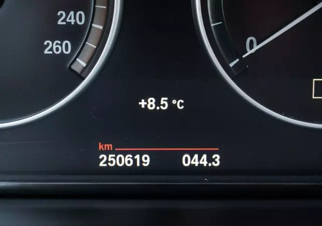 BMW Seria 5 520d Sport Line