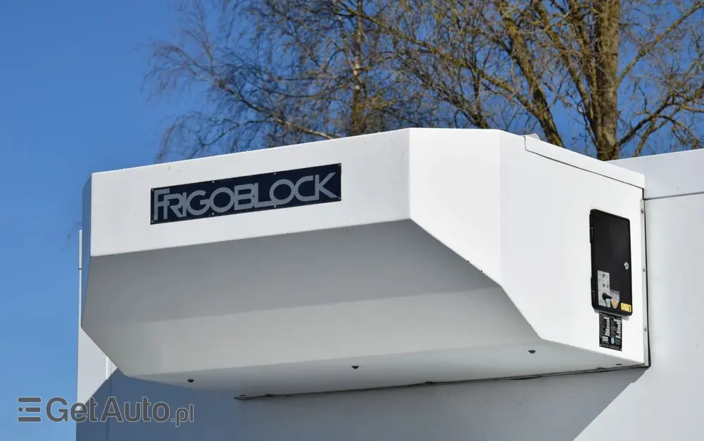 IVECO DAILY 70C18 / 3.0 - 180 KM / AUTOMAT HI-MATIC / 3 OSOBY / CHŁODNIA - MROŹNIA 4,55 M / AGREGAD FRIGOBLOCK / WINDA SORENSEN / KLIMA / TEMPOMAT / KAMERA COFANIA / REGULOWANE ZAWIESZENIE / SERWISOWANY / SPROWADZONY Z NIEMIEC 