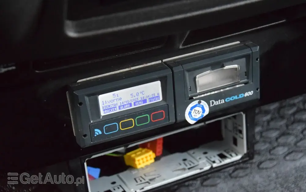 IVECO DAILY 70C18 / 3.0 - 180 KM / AUTOMAT HI-MATIC / 3 OSOBY / CHŁODNIA - MROŹNIA 4,55 M / AGREGAD FRIGOBLOCK / WINDA SORENSEN / KLIMA / TEMPOMAT / KAMERA COFANIA / REGULOWANE ZAWIESZENIE / SERWISOWANY / SPROWADZONY Z NIEMIEC 