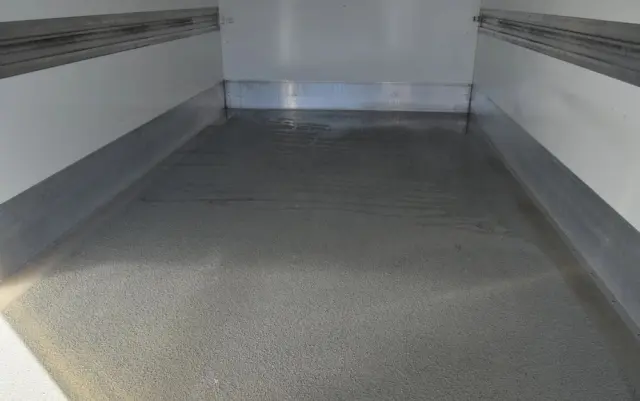 IVECO DAILY 70C18 / 3.0 - 180 KM / AUTOMAT HI-MATIC / 3 OSOBY / CHŁODNIA - MROŹNIA 4,55 M / AGREGAD FRIGOBLOCK / WINDA SORENSEN / KLIMA / TEMPOMAT / KAMERA COFANIA / REGULOWANE ZAWIESZENIE / SERWISOWANY / SPROWADZONY Z NIEMIEC 