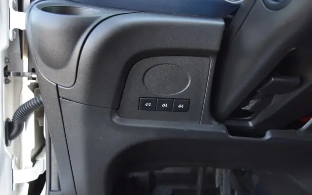 IVECO DAILY 70C18 / 3.0 - 180 KM / AUTOMAT HI-MATIC / 3 OSOBY / CHŁODNIA - MROŹNIA 4,55 M / AGREGAD FRIGOBLOCK / WINDA SORENSEN / KLIMA / TEMPOMAT / KAMERA COFANIA / REGULOWANE ZAWIESZENIE / SERWISOWANY / SPROWADZONY Z NIEMIEC 