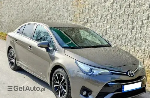 TOYOTA Avensis 