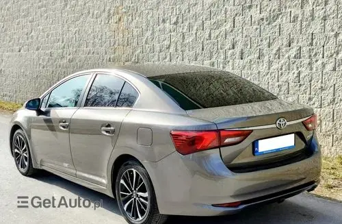 TOYOTA Avensis 