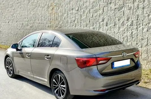 TOYOTA Avensis 