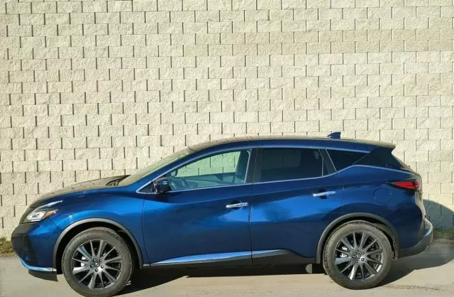 NISSAN Murano 