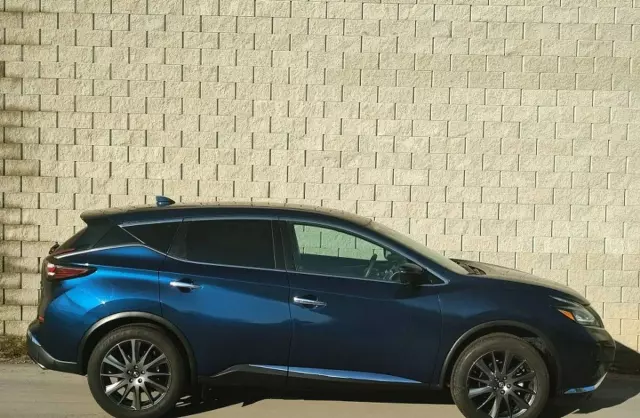 NISSAN Murano 