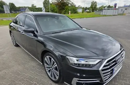 AUDI A8 