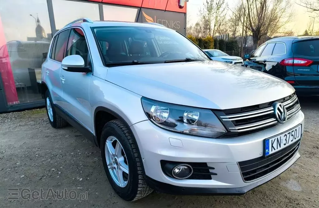 VOLKSWAGEN Tiguan 