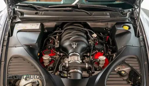 MASERATI Quattroporte 