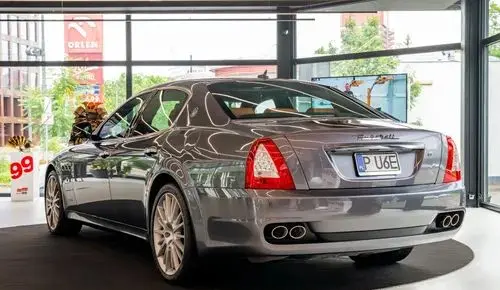 MASERATI Quattroporte 