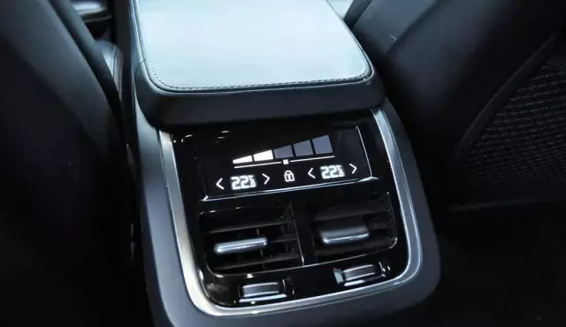 VOLVO XC90 2.0 D5 (235 KM) AWD Automatic