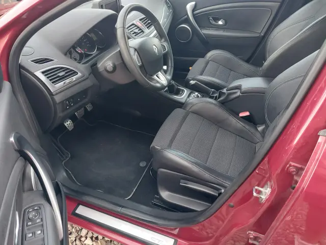 RENAULT Megane GT TCE 180