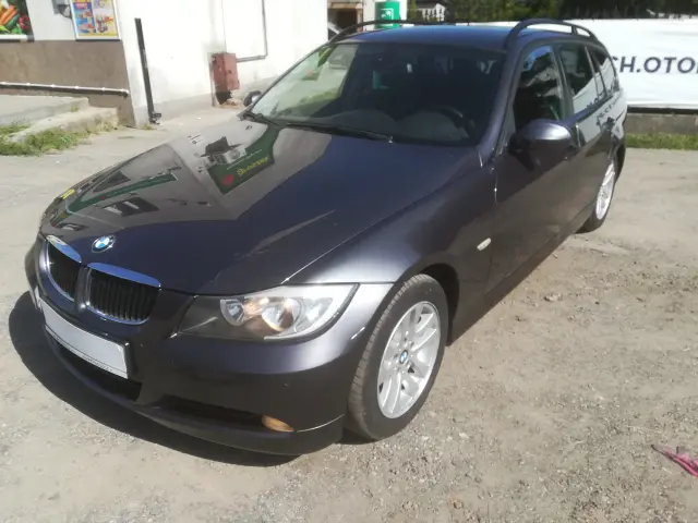 BMW Seria 3 320i