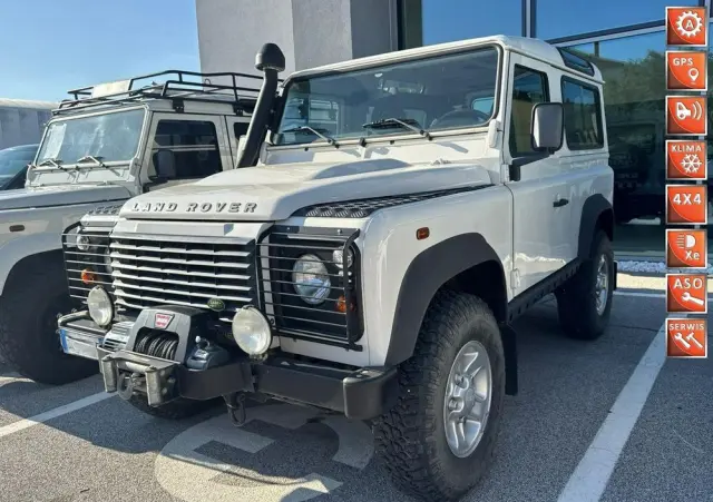 LAND ROVER Defender 
