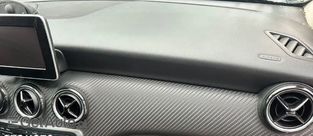 MERCEDES-BENZ GLA 200 7G-DCT Peak Edition
