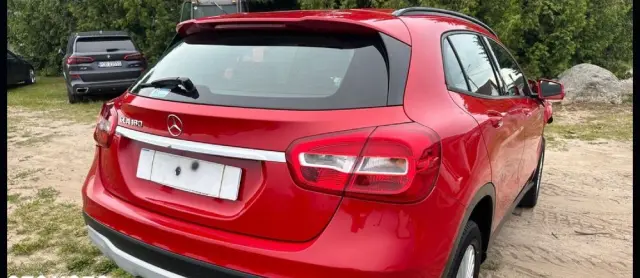 MERCEDES-BENZ GLA 200 7G-DCT Peak Edition