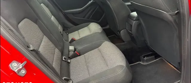 MERCEDES-BENZ GLA 200 7G-DCT Peak Edition