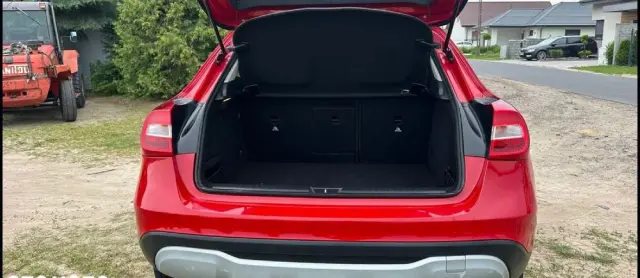 MERCEDES-BENZ GLA 200 7G-DCT Peak Edition