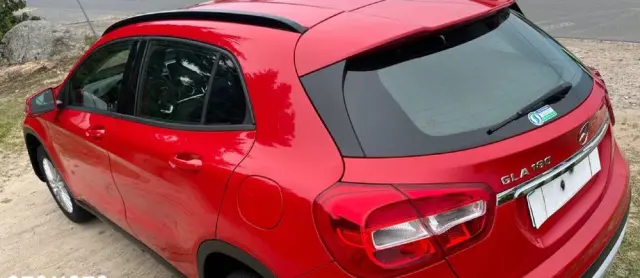 MERCEDES-BENZ GLA 200 7G-DCT Peak Edition
