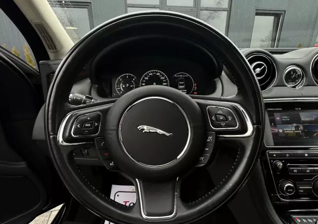 JAGUAR XJ 3.0 D V6 Premium Luxury