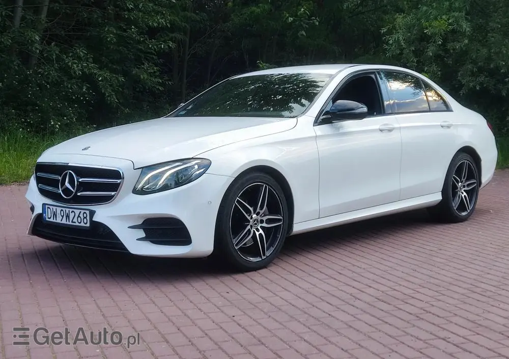 MERCEDES-BENZ Klasa E 220 d 4-Matic 9G-TRONIC
