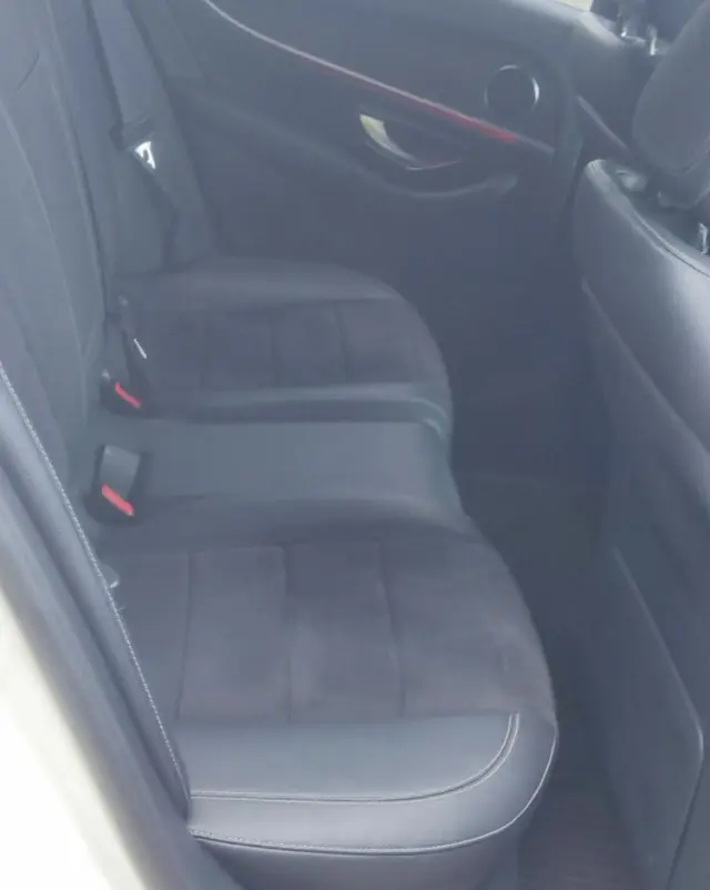 MERCEDES-BENZ Klasa E 220 d 4-Matic 9G-TRONIC