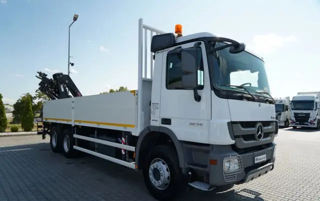 MERCEDES-BENZ ACTROS 2636 / 6x4 / SKRZYNIOWY 7 M + HDS HIAB  -  WYSÓW 12,6 M / MOCNA PODŁOGA / STEROWANIE RADIOWE / ROTATOR / SPROWADZONY 