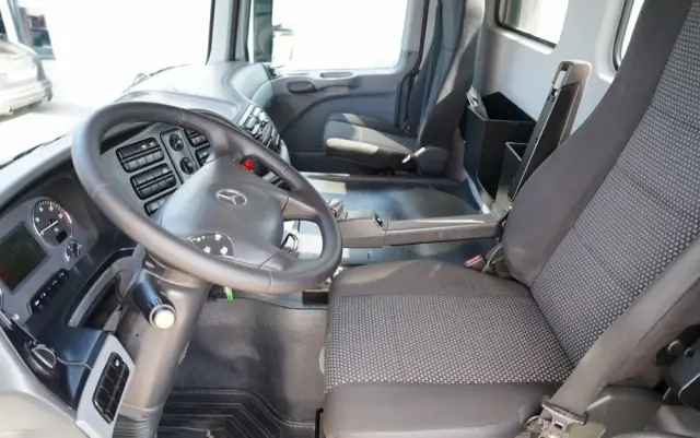 MERCEDES-BENZ ACTROS 2636 / 6x4 / SKRZYNIOWY 7 M + HDS HIAB  -  WYSÓW 12,6 M / MOCNA PODŁOGA / STEROWANIE RADIOWE / ROTATOR / SPROWADZONY 