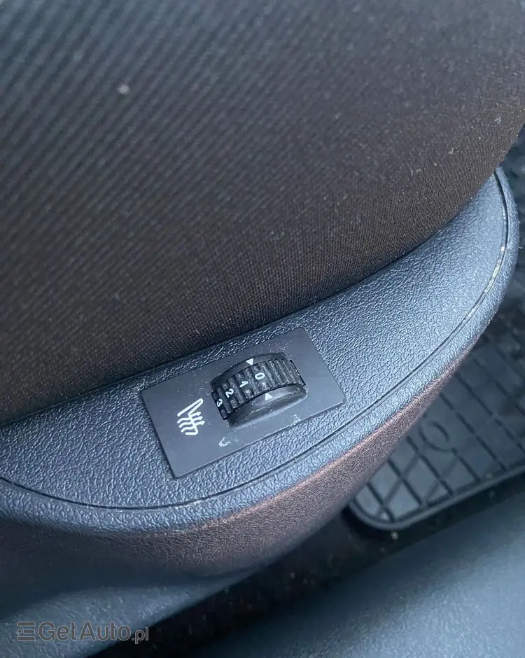 PEUGEOT 207 1.4 16V Trendy