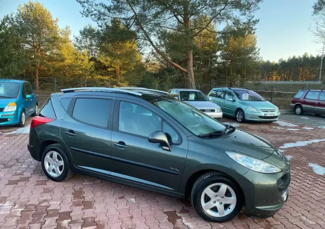 PEUGEOT 207 1.4 16V Trendy