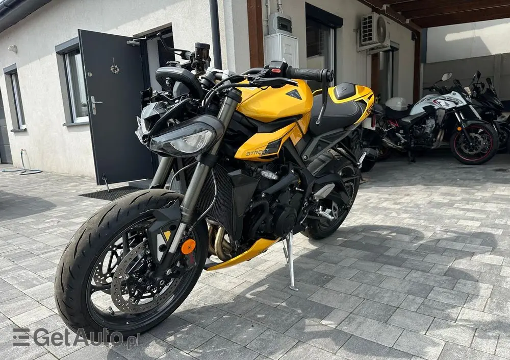 TRIUMPH Street Triple 