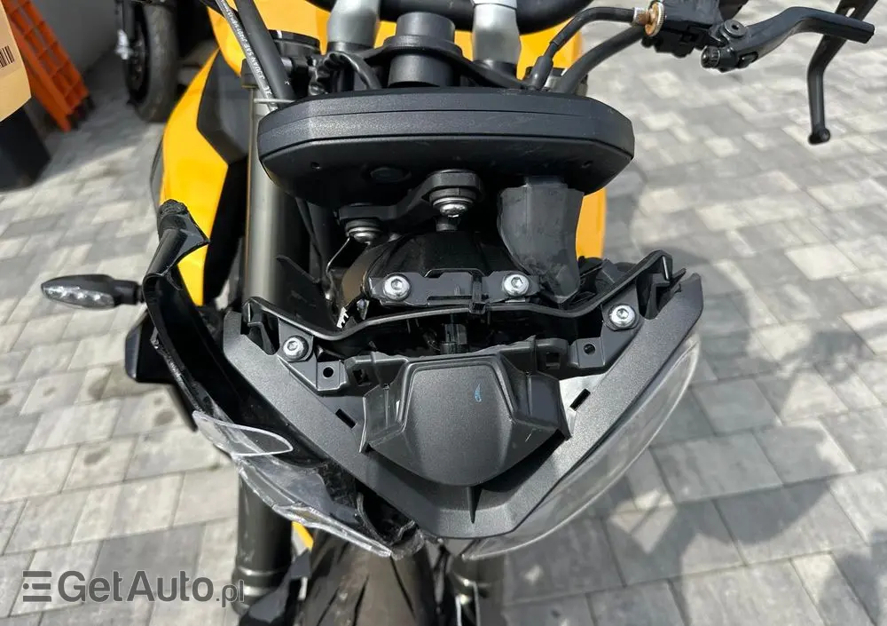 TRIUMPH Street Triple 