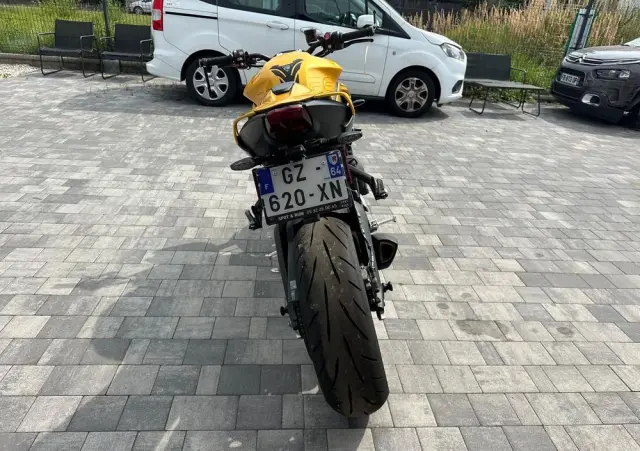 TRIUMPH Street Triple 