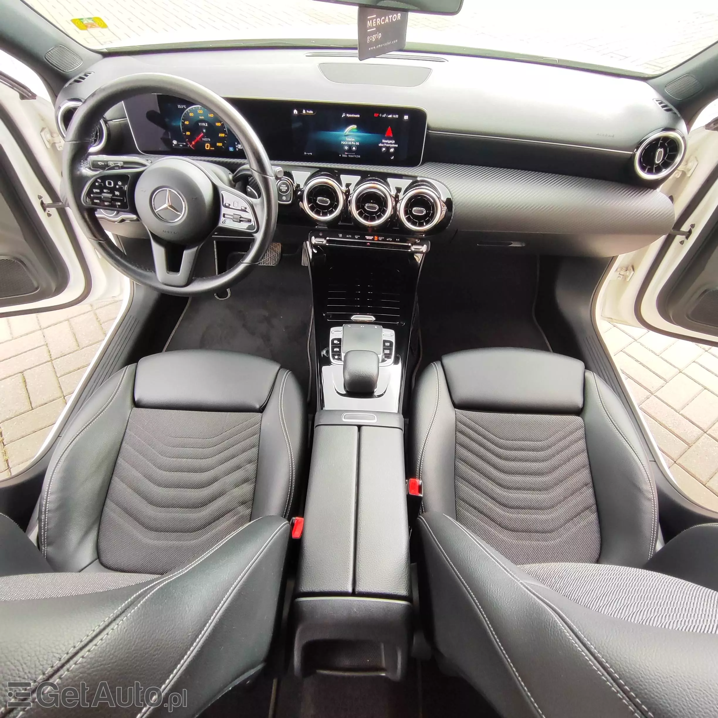 MERCEDES-BENZ A 180 Business Solution