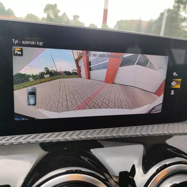 MERCEDES-BENZ A 180 Business Solution