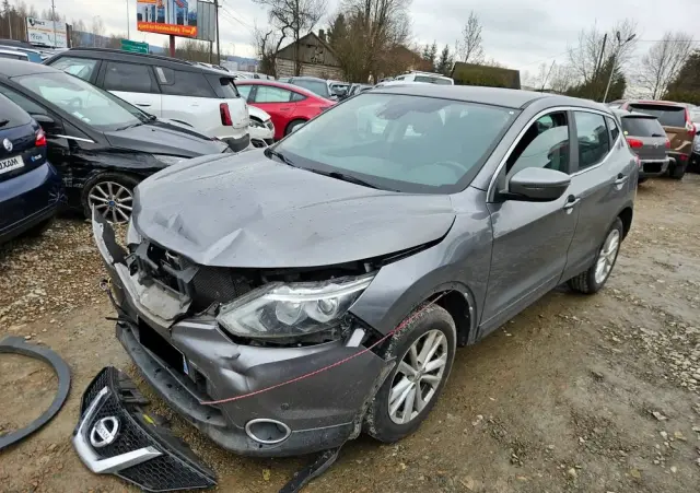 NISSAN Qashqai 1.5 dCi DPF visia