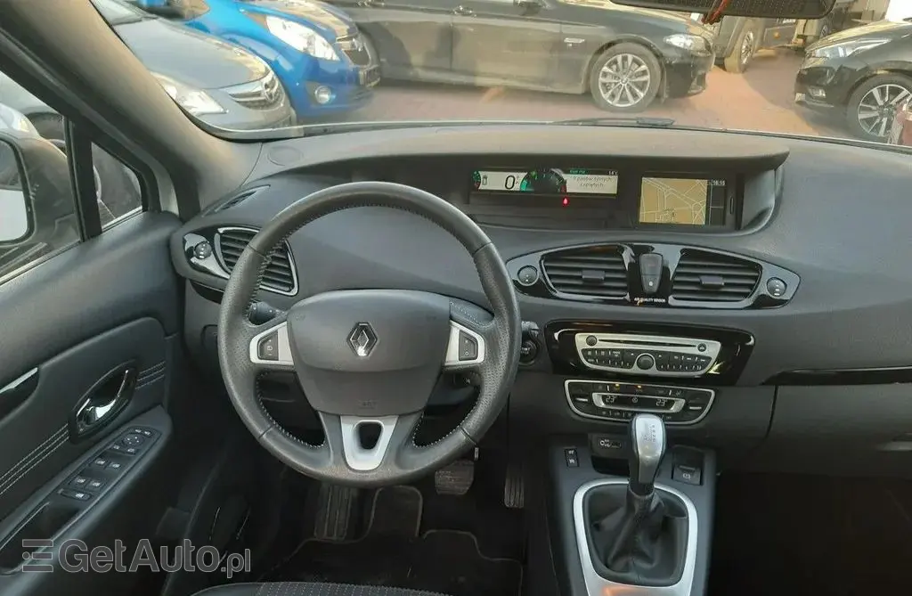 RENAULT Scenic 