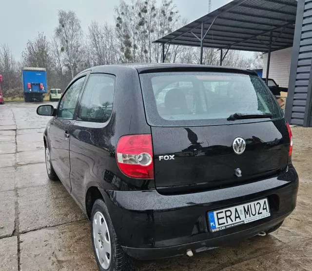 VOLKSWAGEN Fox 