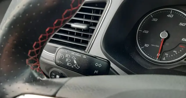 SEAT Leon 2.0 TDI FR S&S DSG