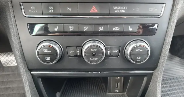 SEAT Leon 2.0 TDI FR S&S DSG