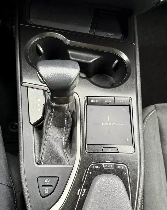 LEXUS UX 250h GPF Elegance 2WD