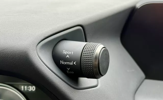 LEXUS UX 250h GPF Elegance 2WD