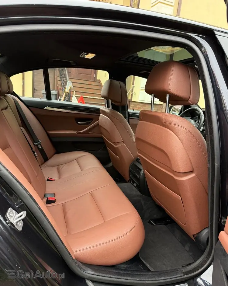 BMW Seria 5 520d Sport-Aut