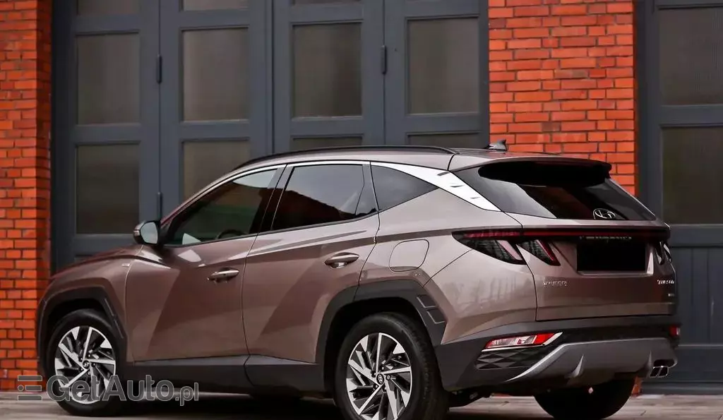 HYUNDAI Tucson 
