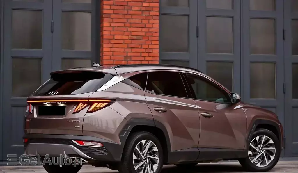 HYUNDAI Tucson 