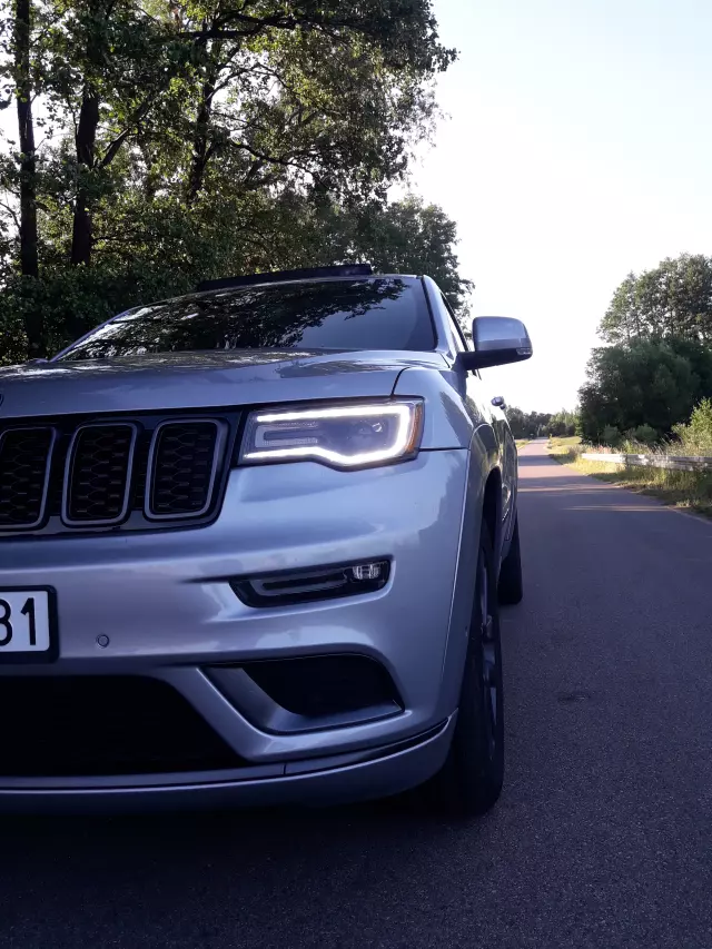 JEEP Grand Cherokee 