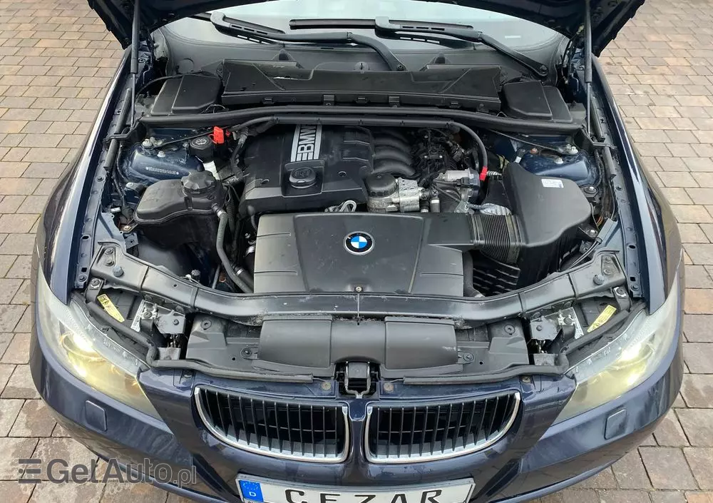 BMW Seria 3 318i Touring Edition Exclusive