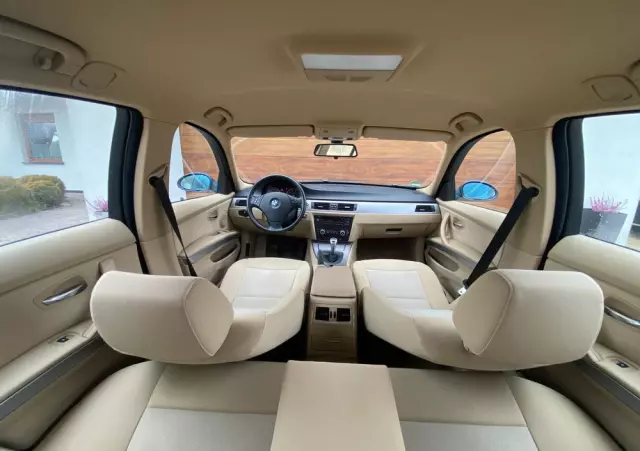 BMW Seria 3 318i Touring Edition Exclusive