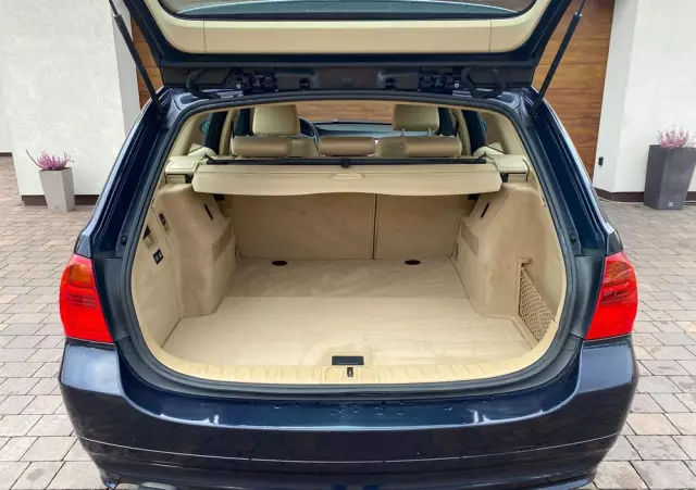 BMW Seria 3 318i Touring Edition Exclusive